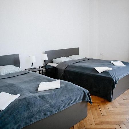 Best Rooms For Short Stay In City Center Krakow Bagian luar foto